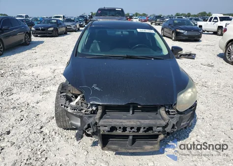 2014 Ford Focus Titanium z USA, uszkodzony, nr VIN 1FADP3J26EL123781